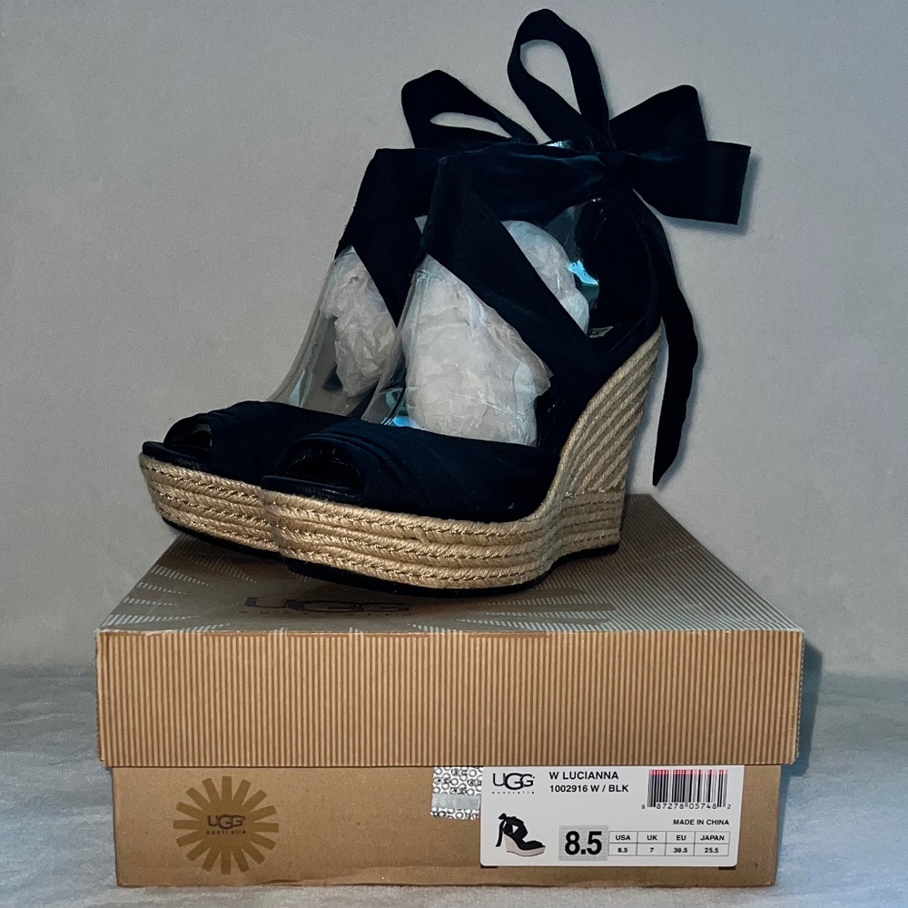 UGG Lucianna Black Tie-Up Wedge Size 8.5